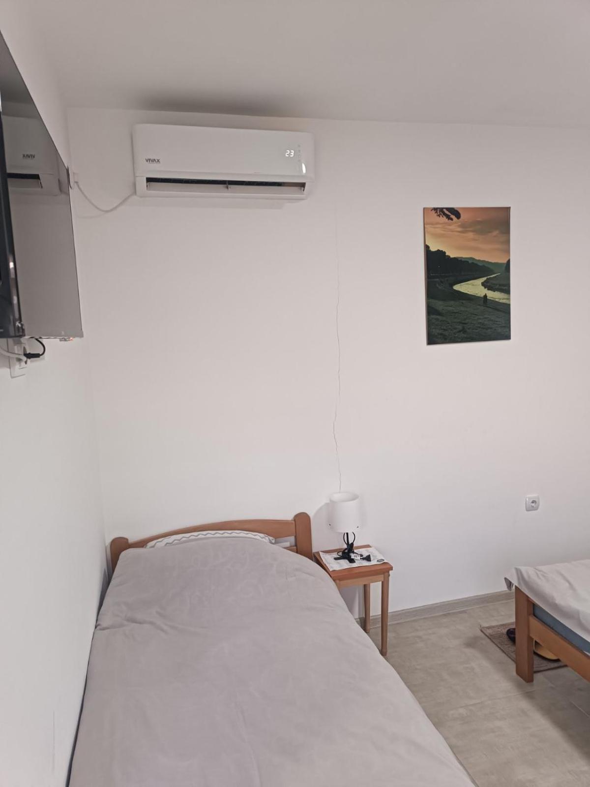 Adamovic Apartment Pirot Exterior photo